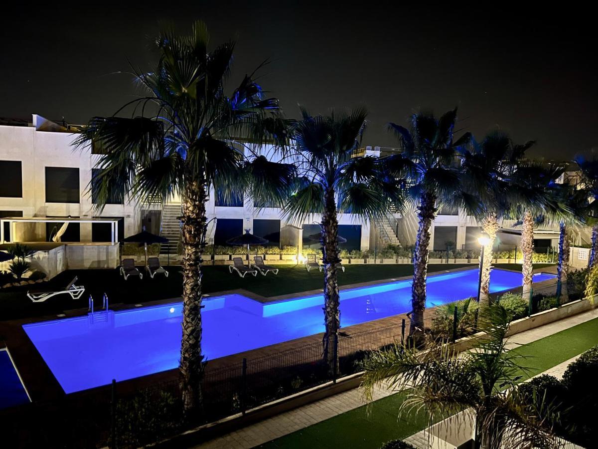 Punta Prima Villa 3 Bedrooms And Solarium Sea View Torrevieja Exteriör bild