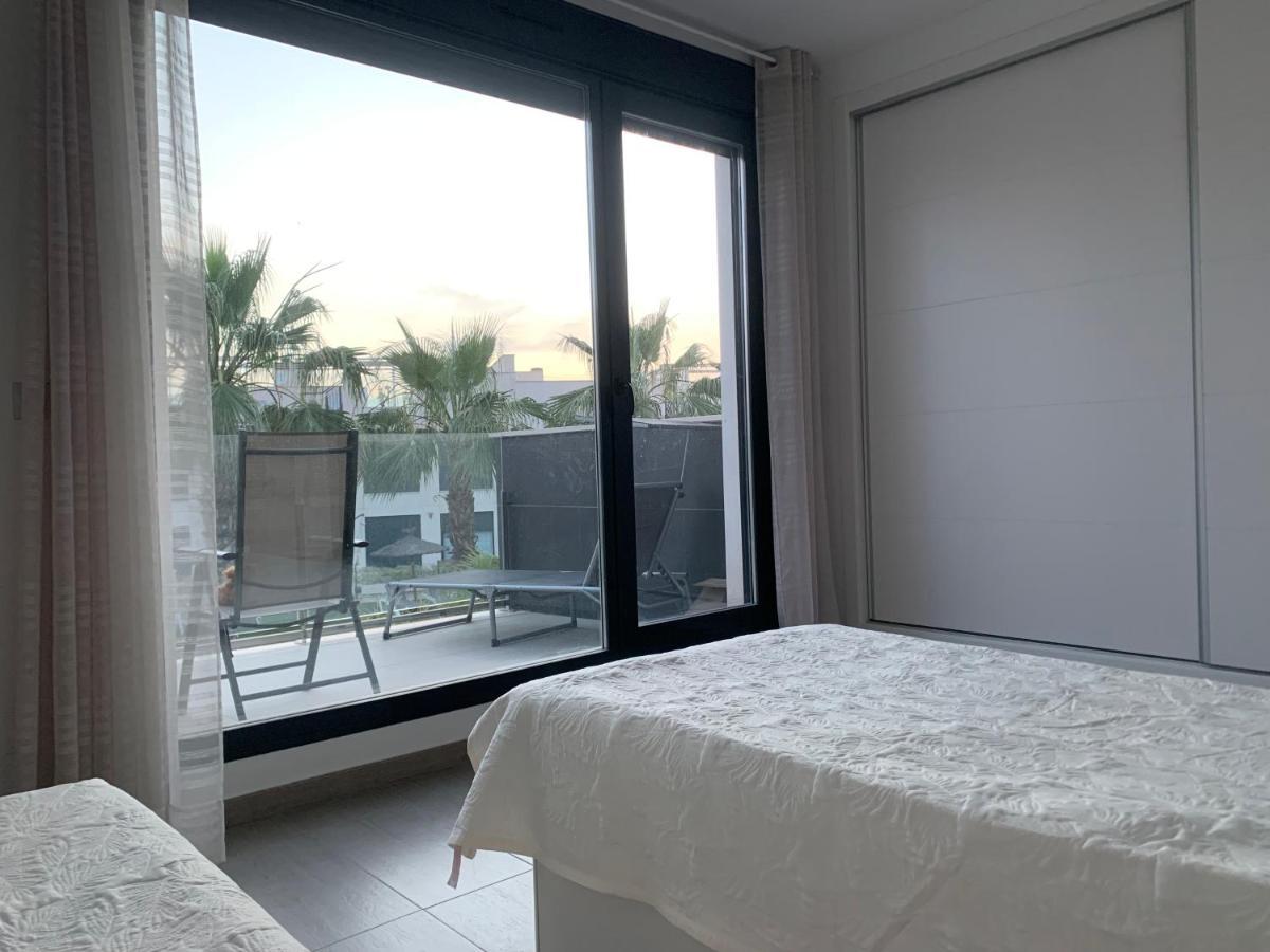 Punta Prima Villa 3 Bedrooms And Solarium Sea View Torrevieja Exteriör bild