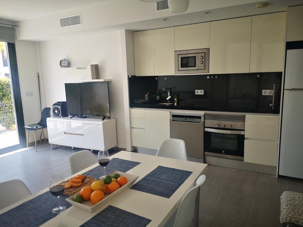 Punta Prima Villa 3 Bedrooms And Solarium Sea View Torrevieja Exteriör bild